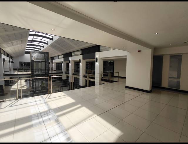 420M² OFFICE TO LET IN BRYANSTON